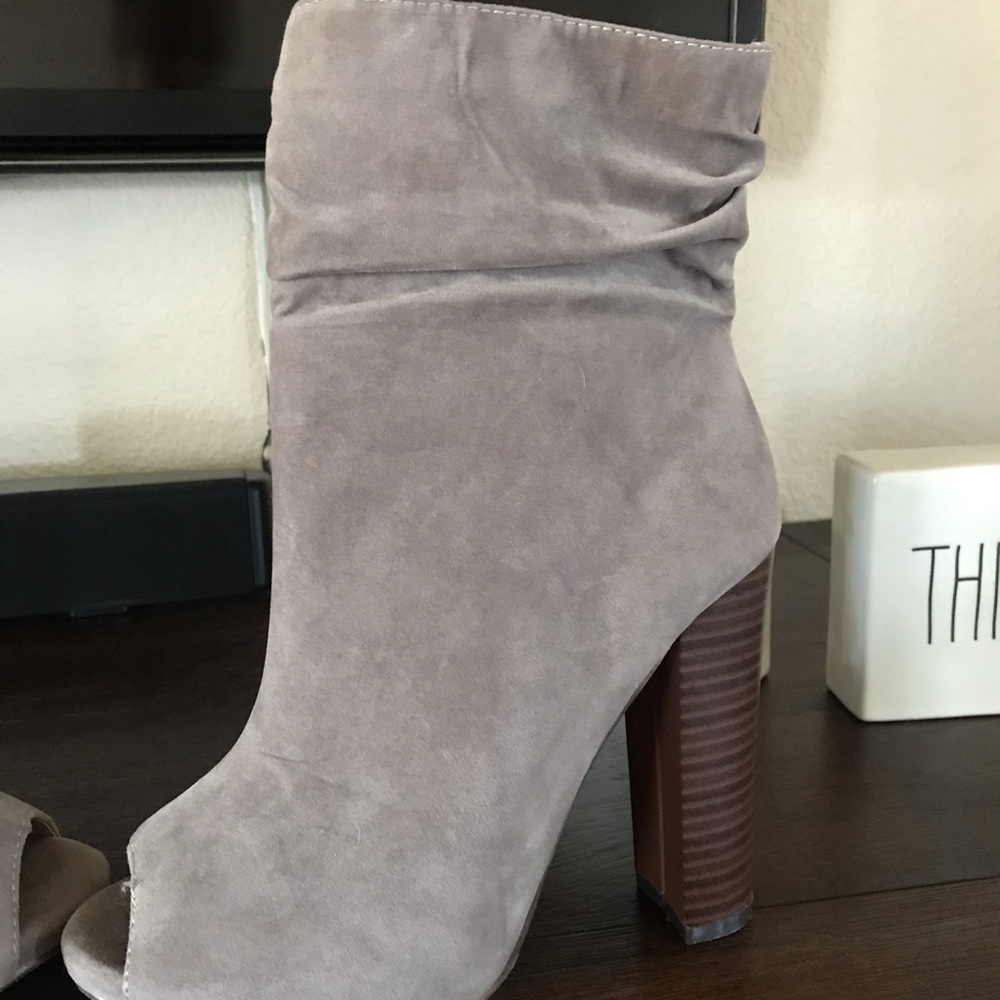 Chase plus Chloe heels